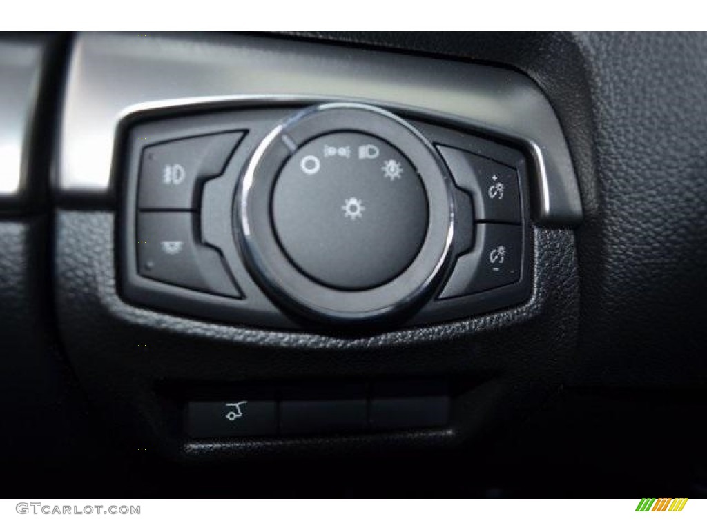 2018 Explorer XLT 4WD - Shadow Black / Ebony Black photo #19