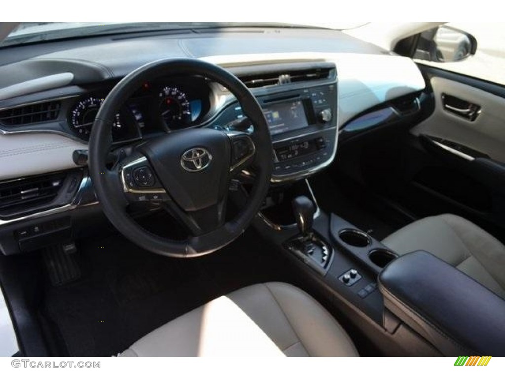 2015 Avalon Limited - Blizzard Pearl / Light Gray photo #10