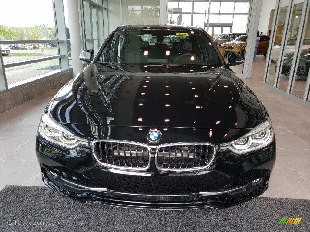 2018 3 Series 330i xDrive Sedan - Jet Black / Black photo #4