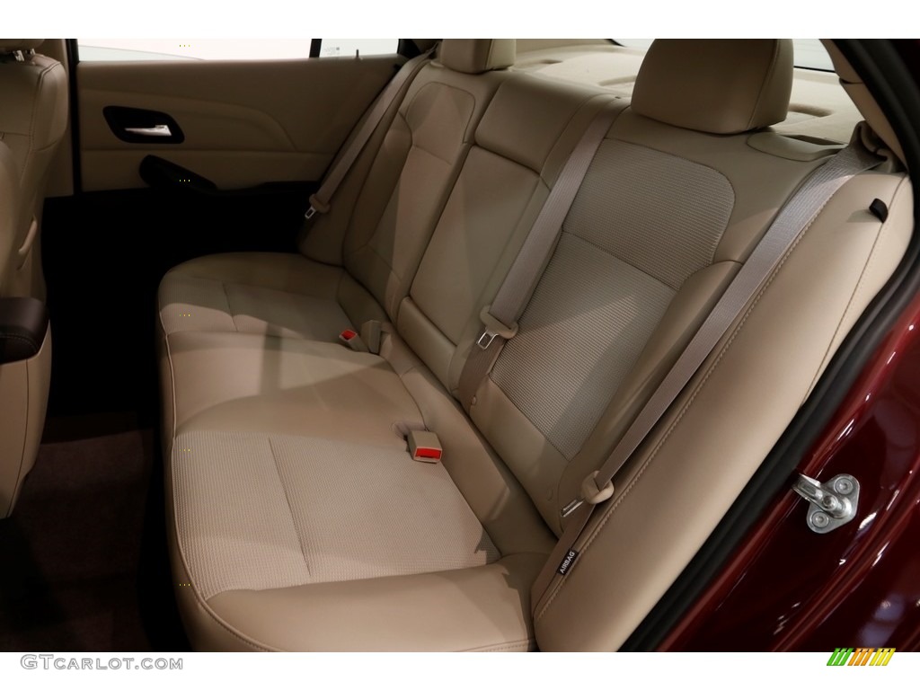 2016 Malibu Limited LT - Butte Red Metallic / Cocoa/Light Neutral photo #16