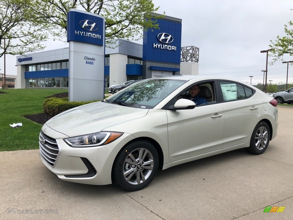 2018 Elantra SEL - Mineral Beige / Beige photo #3