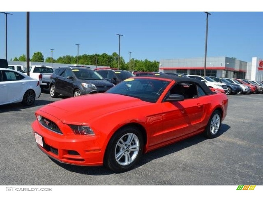 2013 Mustang V6 Premium Convertible - Race Red / Charcoal Black photo #6