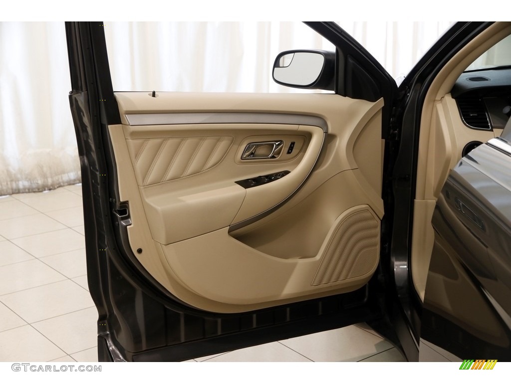 2015 Taurus SE - Magnetic Metallic / Dune photo #4