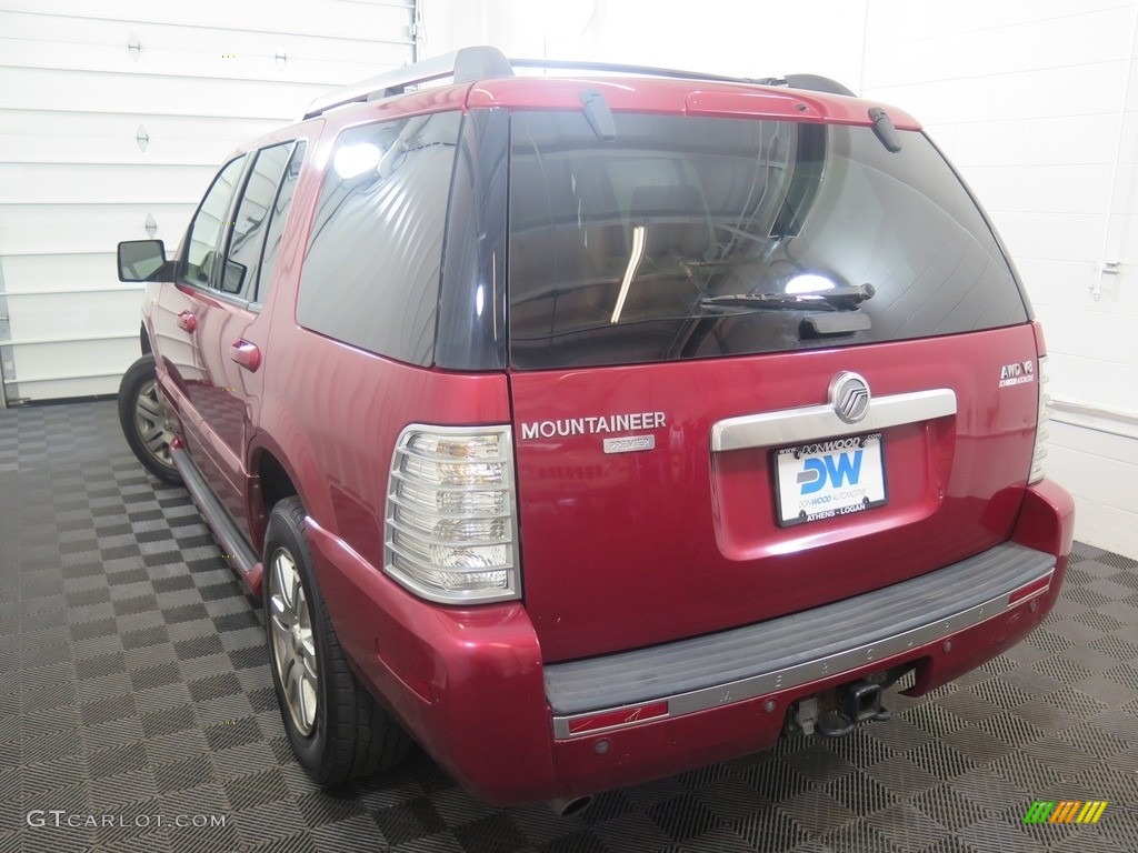 2006 Mountaineer Premier AWD - Vivid Red Metallic / Charcoal Black photo #7