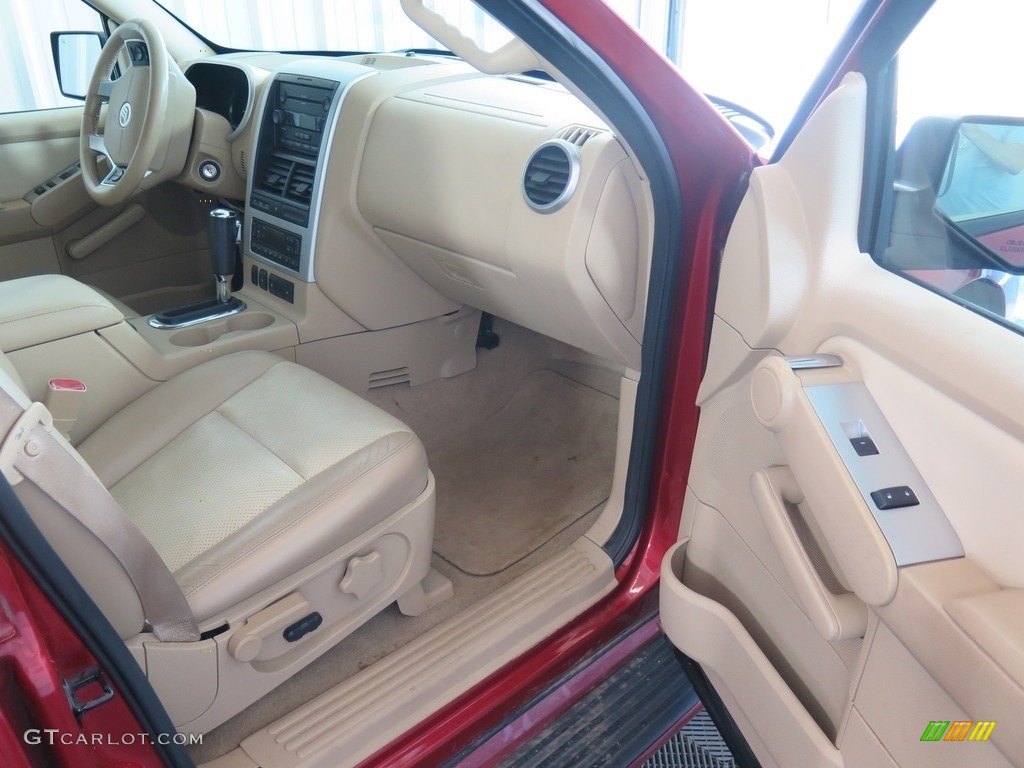 2006 Mountaineer Premier AWD - Vivid Red Metallic / Charcoal Black photo #33