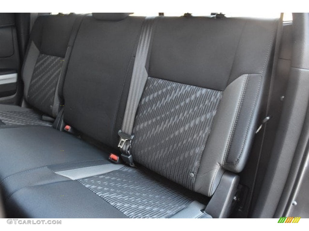 2018 Tundra SR5 Double Cab 4x4 - Magnetic Gray Metallic / Graphite photo #16