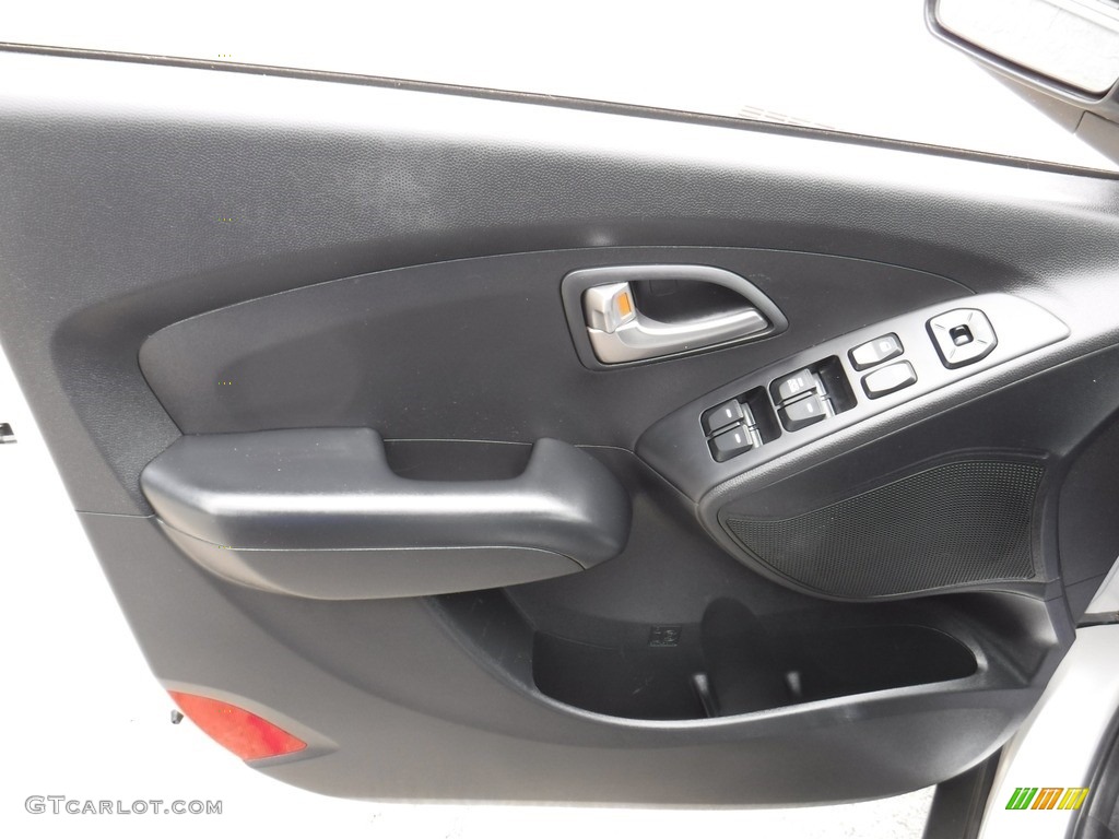 2012 Tucson GL - Diamond Silver / Black photo #13