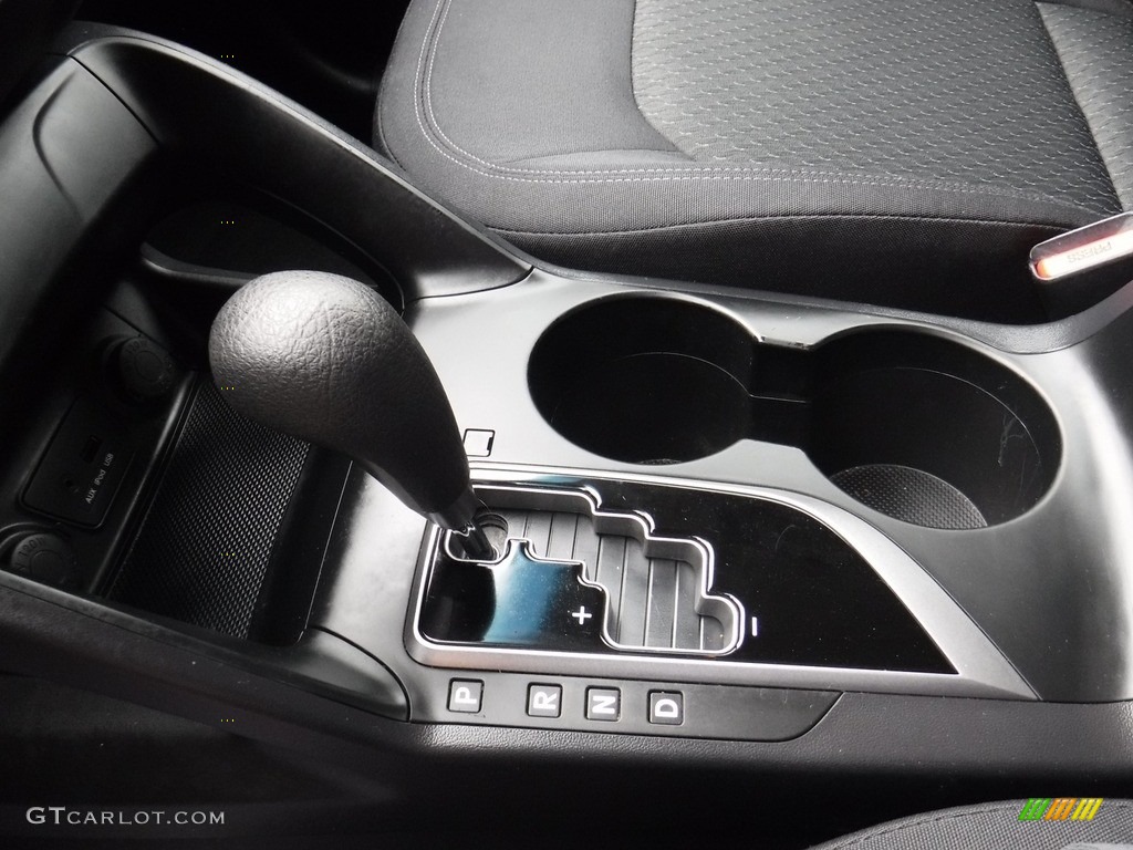 2012 Tucson GL - Diamond Silver / Black photo #16