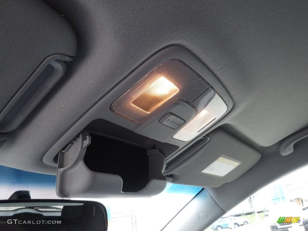 2012 Tucson GL - Diamond Silver / Black photo #20