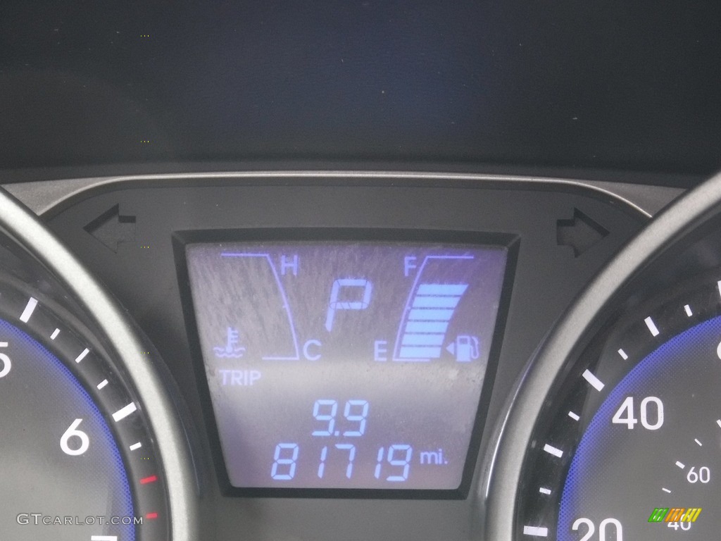 2012 Tucson GL - Diamond Silver / Black photo #25