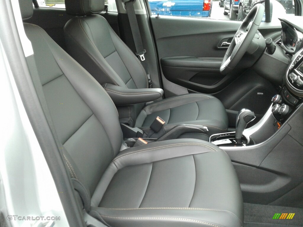 2018 Chevrolet Trax Premier Front Seat Photos