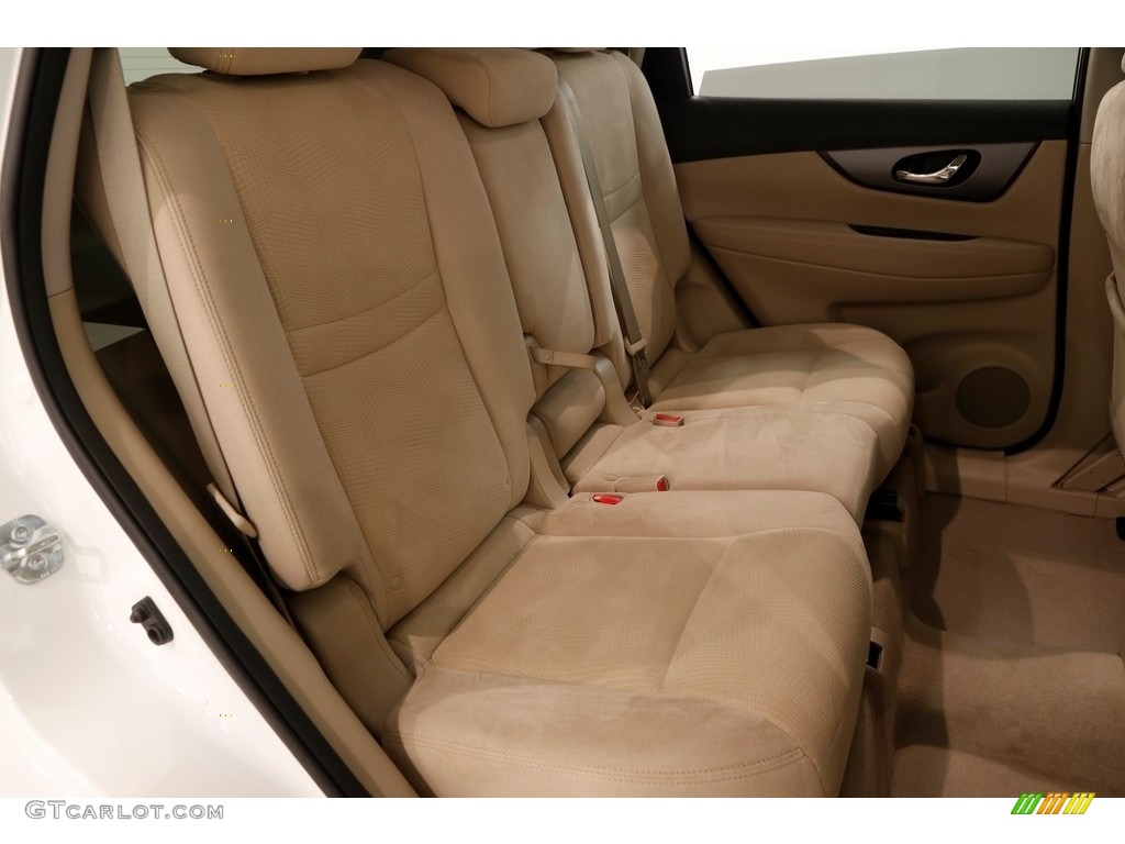 2014 Rogue SV AWD - Moonlight White / Almond photo #16
