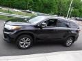 2015 Attitude Black Metallic Toyota Highlander XLE AWD  photo #7