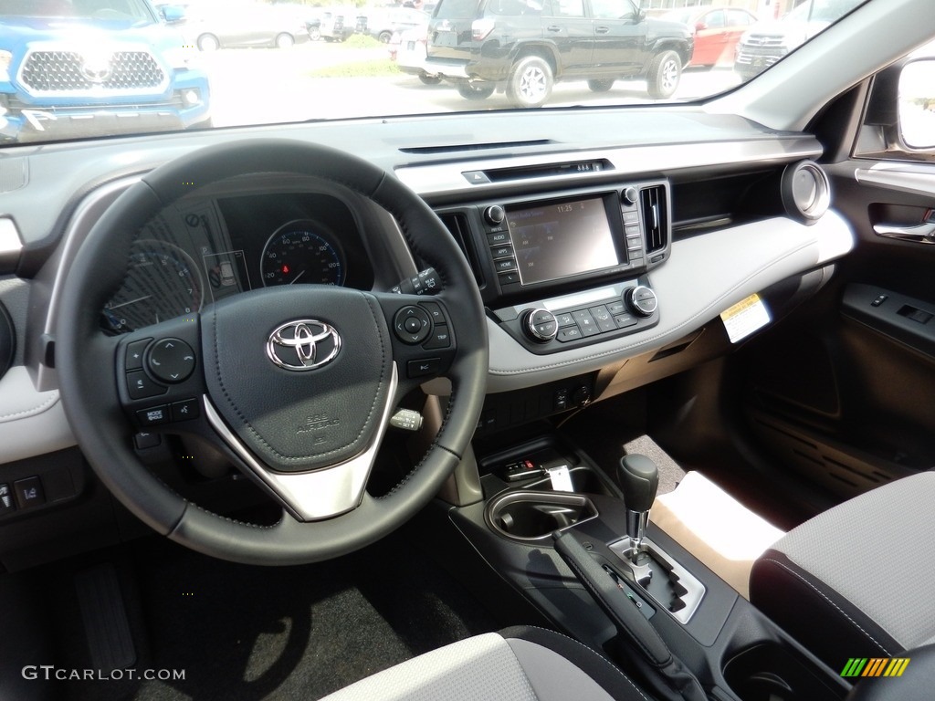 2018 RAV4 XLE - Silver Sky Metallic / Ash photo #6