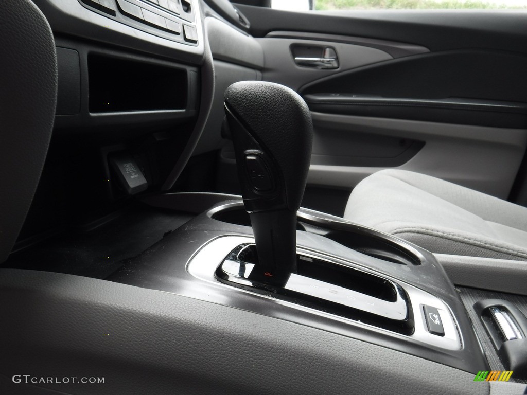 2016 Pilot EX AWD - Crystal Black Pearl / Gray photo #16