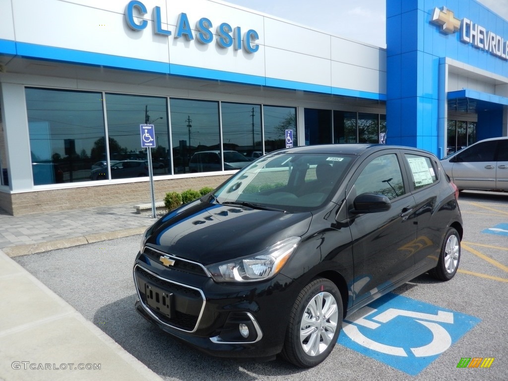 2018 Spark LT - Mosaic Black / Jet Black photo #1