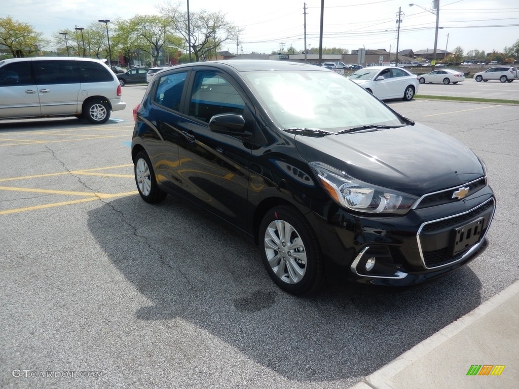 2018 Spark LT - Mosaic Black / Jet Black photo #3