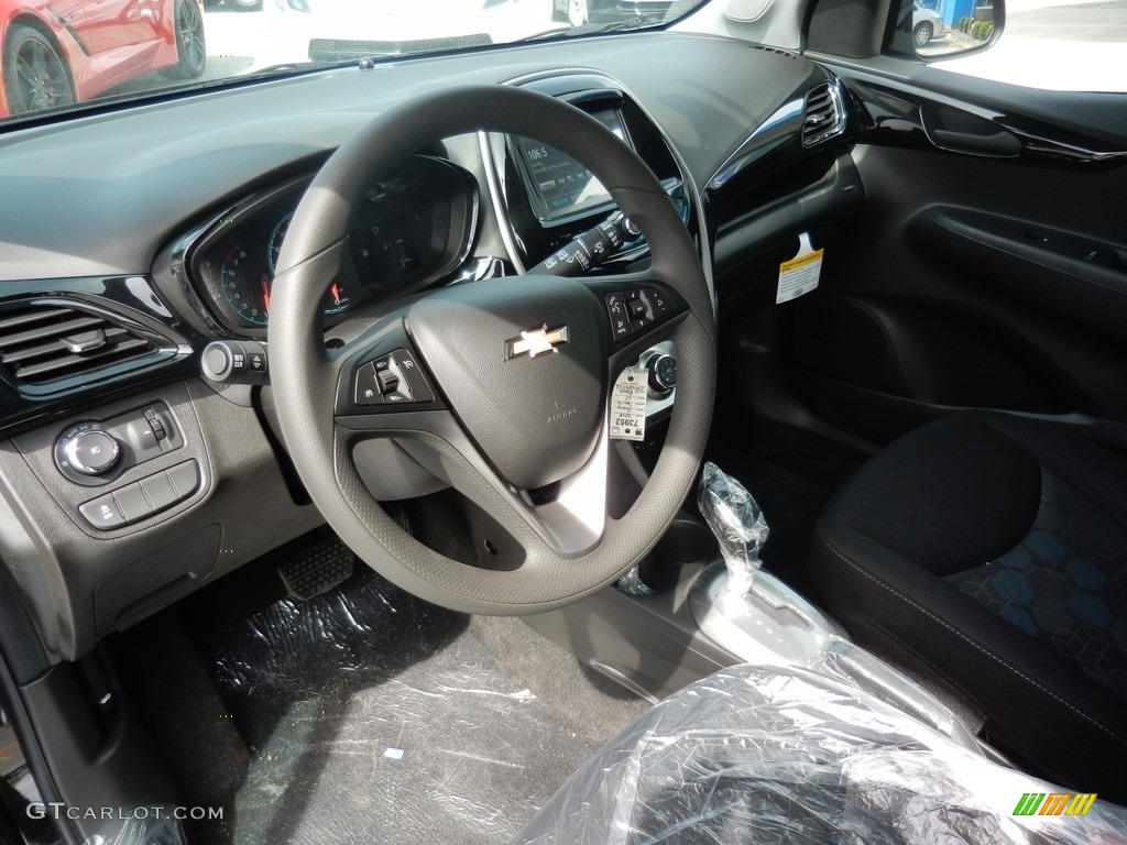 2018 Spark LT - Mosaic Black / Jet Black photo #6