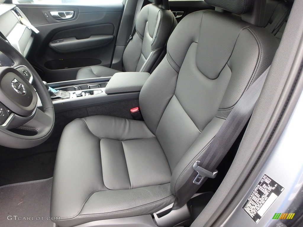 2018 Volvo XC60 T5 AWD Momentum Front Seat Photo #127219239