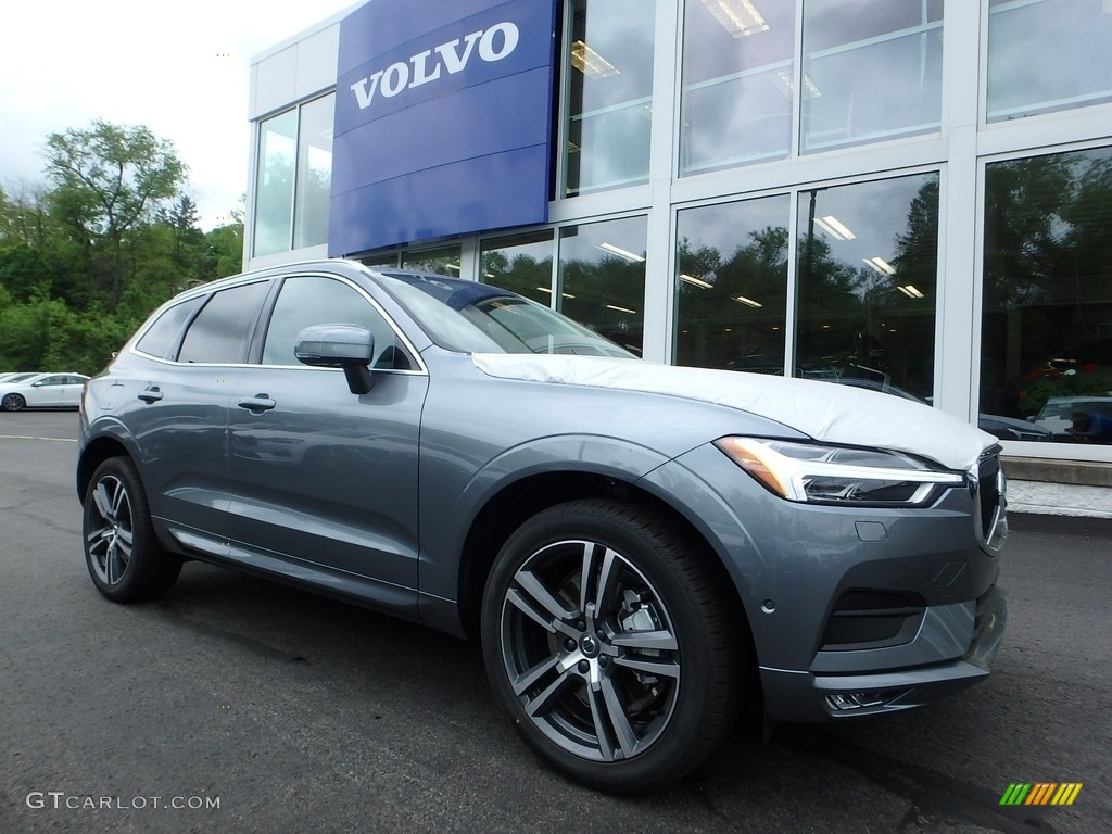 2018 XC60 T6 AWD Momentum - Osmium Grey Metallic / Charcoal photo #1