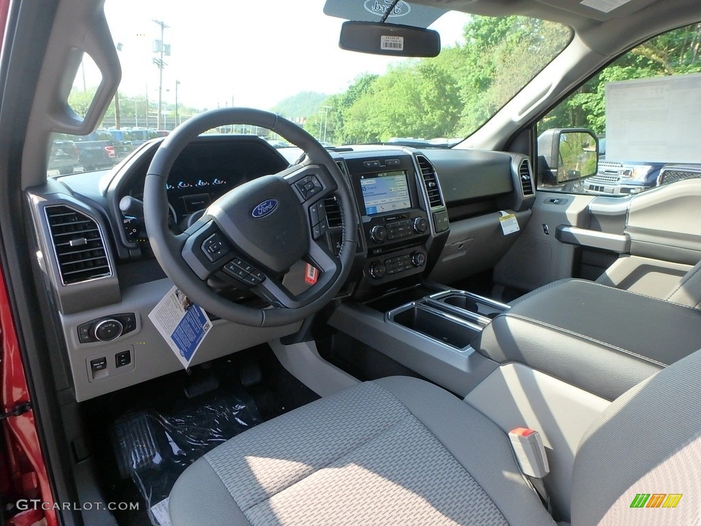 2018 F150 XLT SuperCab 4x4 - Ruby Red / Earth Gray photo #12