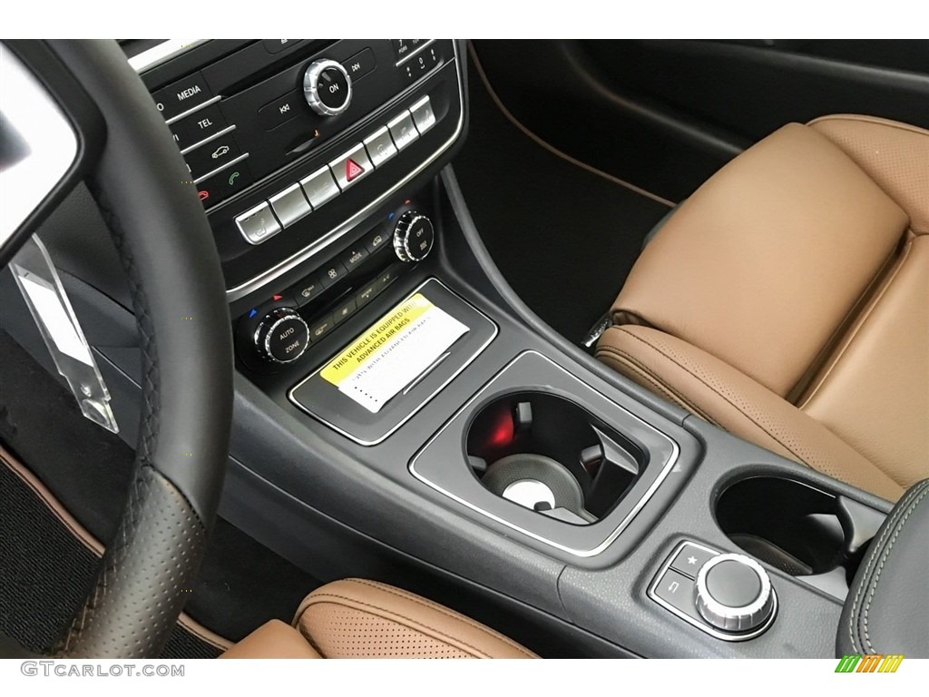2018 Mercedes-Benz GLA 250 Controls Photos