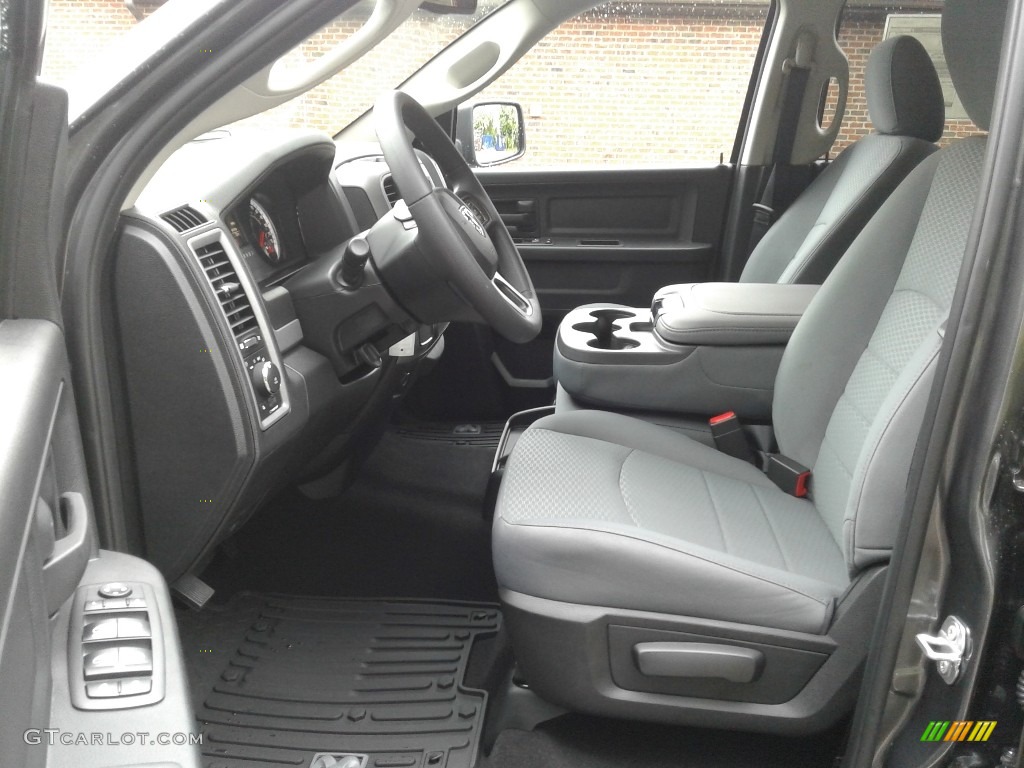 Black/Diesel Gray Interior 2018 Ram 1500 Express Crew Cab Photo #127225572