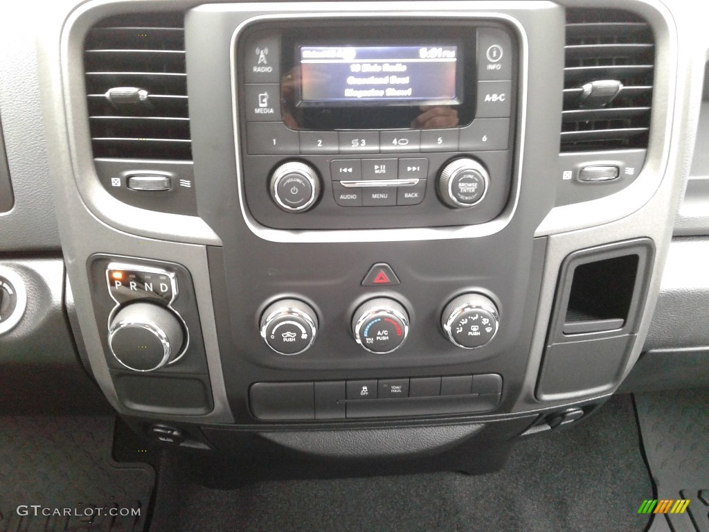 2018 Ram 1500 Express Crew Cab Controls Photo #127225734