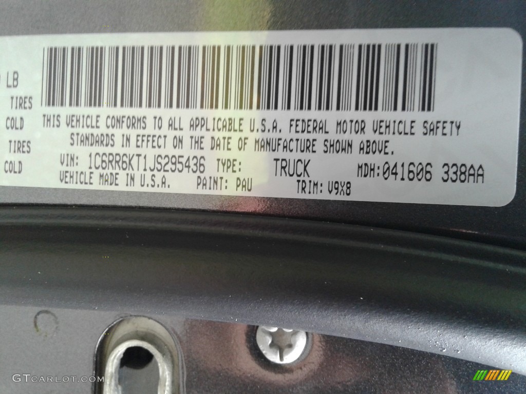 2018 1500 Express Crew Cab - Granite Crystal Metallic / Black/Diesel Gray photo #27