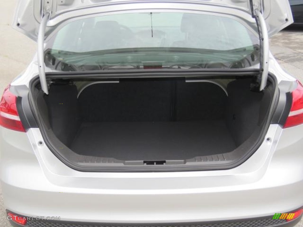 2018 Ford Focus S Sedan Trunk Photo #127233136