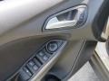 White Gold - Focus SE Sedan Photo No. 9