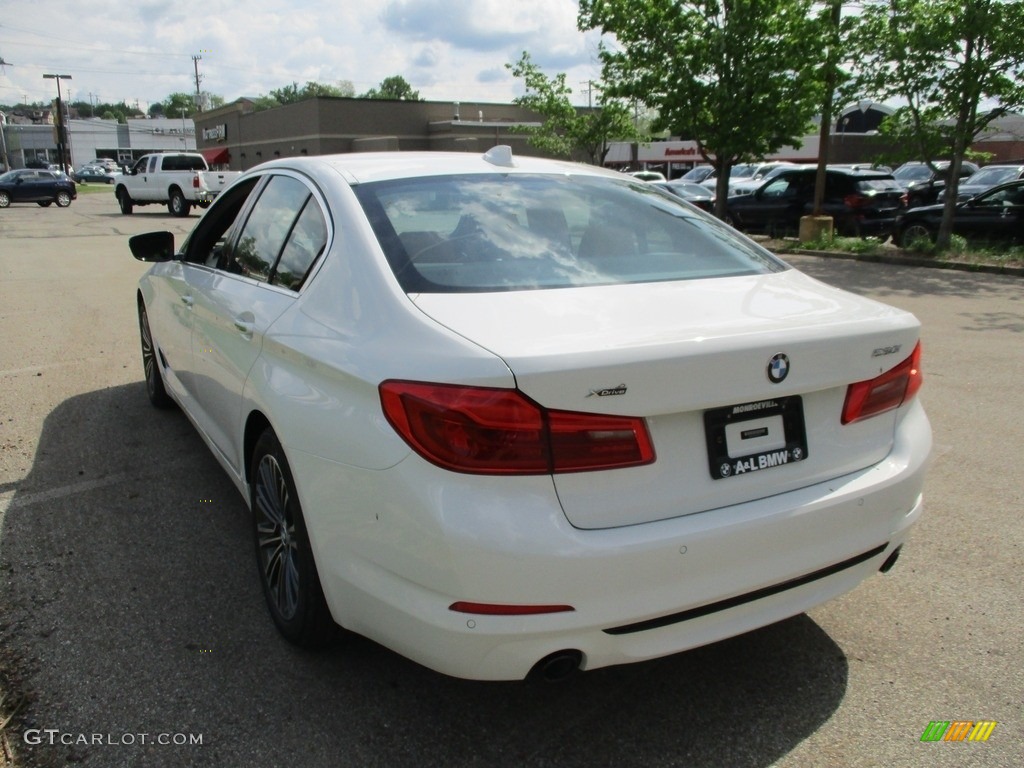 2018 5 Series 530i xDrive Sedan - Alpine White / Cognac photo #5