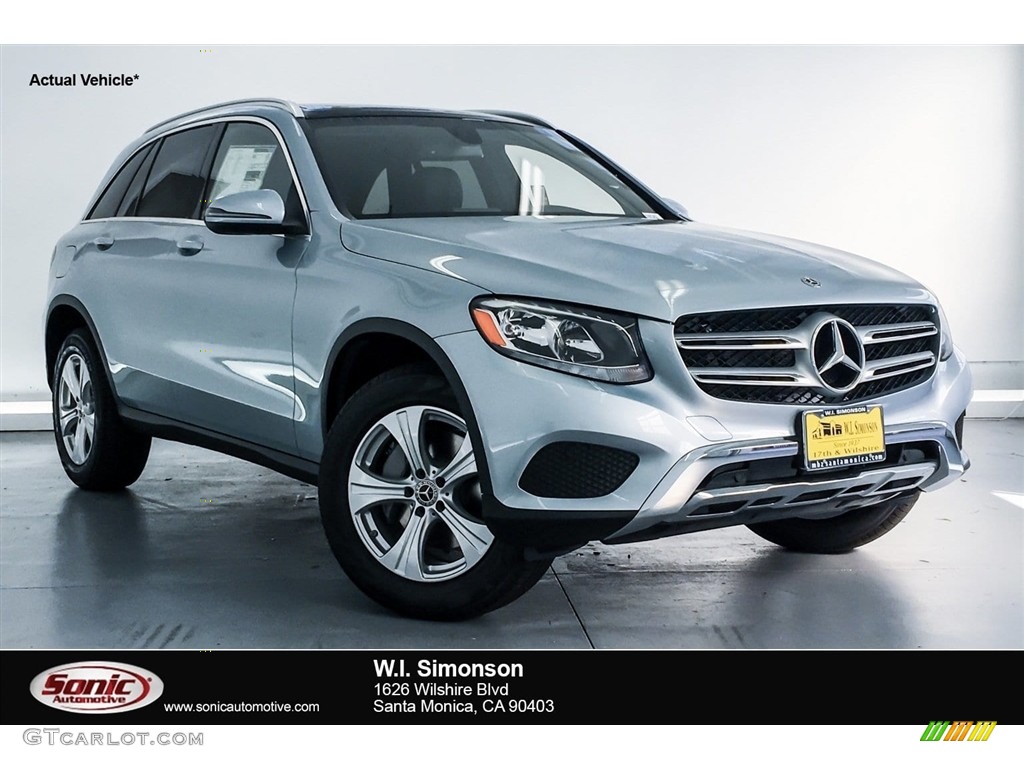 2018 GLC 300 - Diamond Silver Metallic / Black photo #1