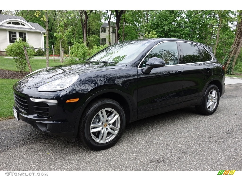2018 Moonlight Blue Metallic Porsche Cayenne 127230903