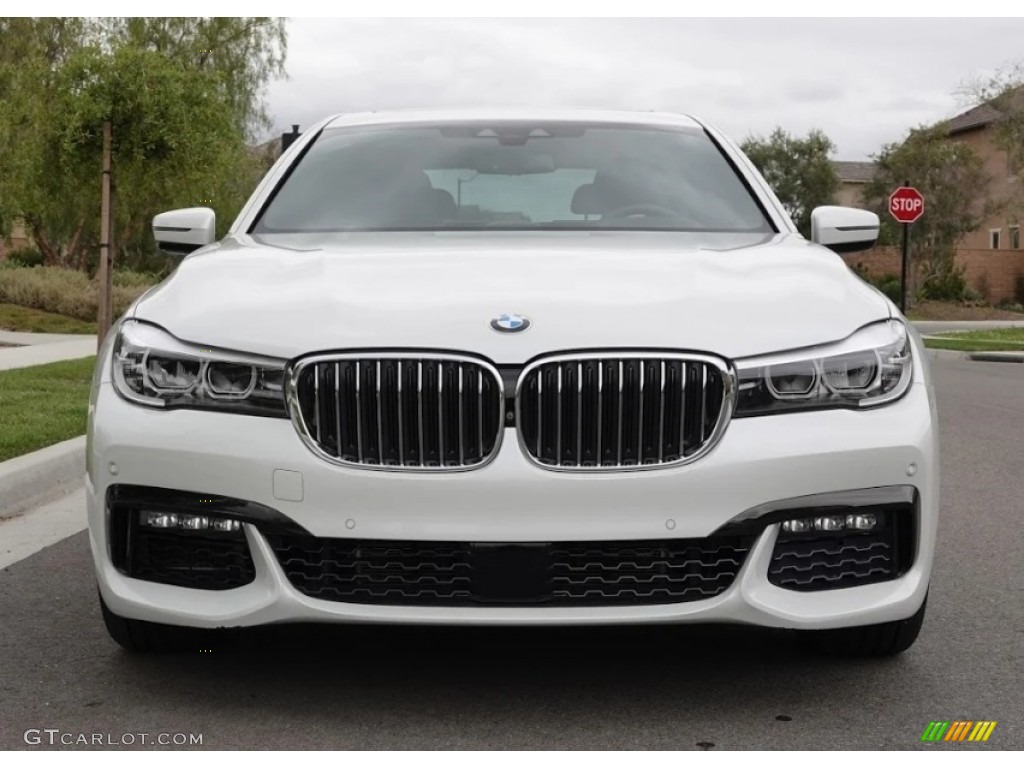 2017 7 Series 740e iPerformance xDrive Sedan - Mineral White Metallic / Black photo #18