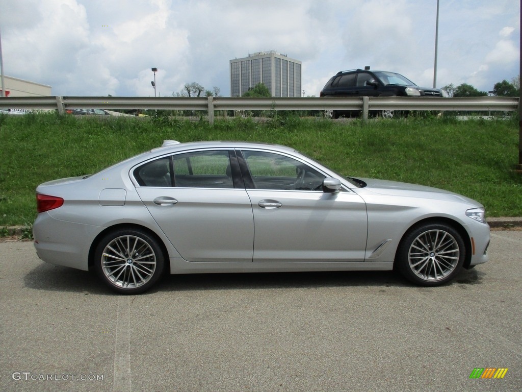 2018 5 Series 540i xDrive Sedan - Glacier Silver Metallic / Black photo #2