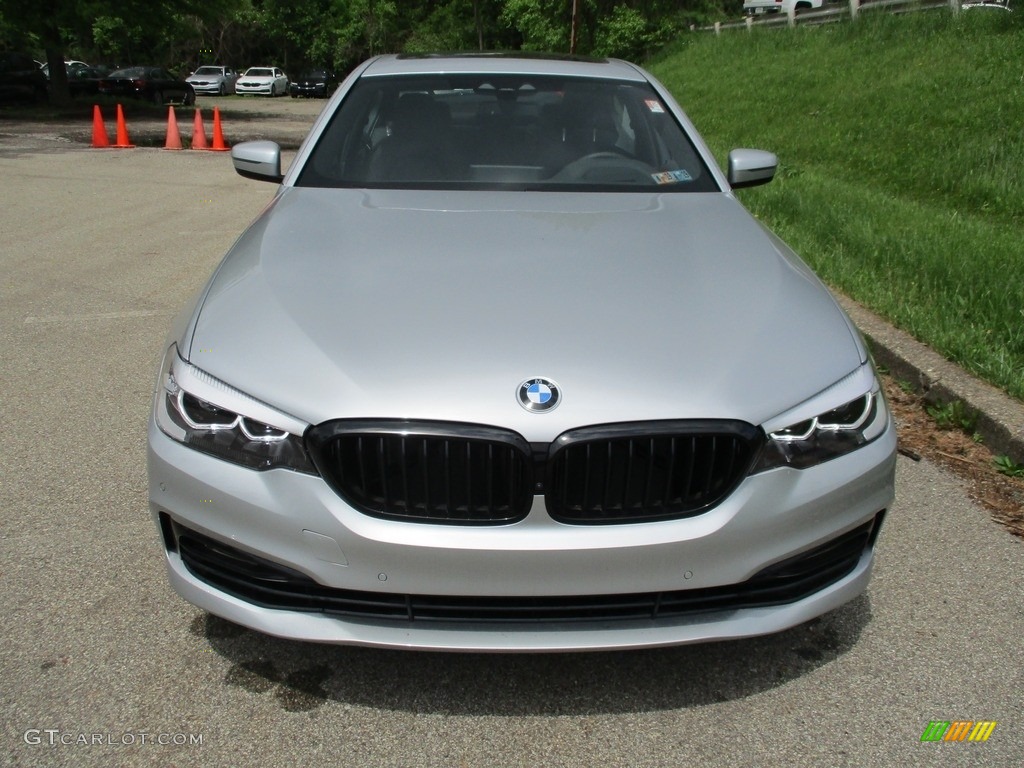 2018 5 Series 540i xDrive Sedan - Glacier Silver Metallic / Black photo #8