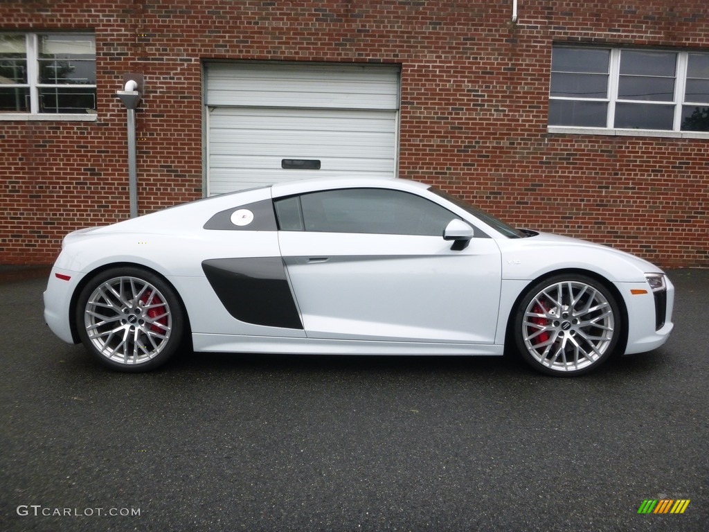 2017 R8 V10 - Suzuka Gray Metallic / Black/Express Red Stitching photo #6
