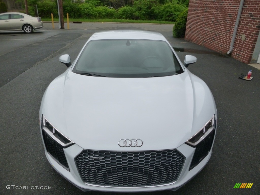 2017 R8 V10 - Suzuka Gray Metallic / Black/Express Red Stitching photo #8