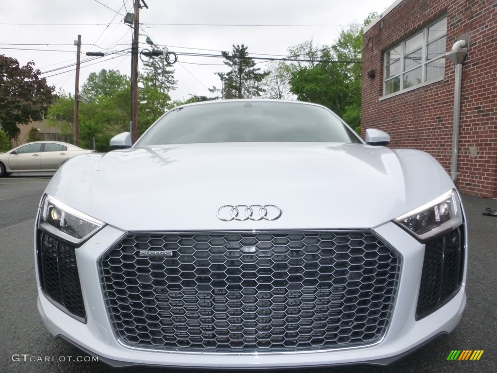 2017 R8 V10 - Suzuka Gray Metallic / Black/Express Red Stitching photo #9