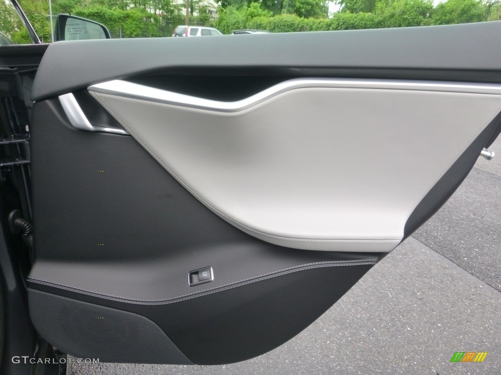 2016 Tesla Model S 90D Gray Door Panel Photo #127245160