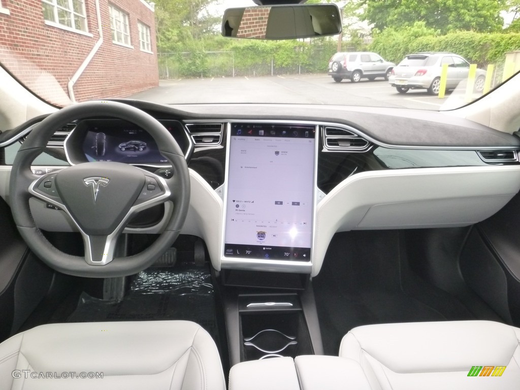 2016 Tesla Model S 90D Dashboard Photos
