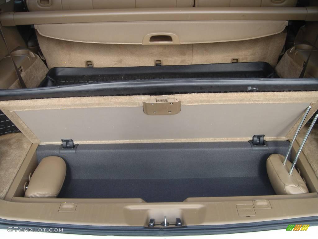 2005 MDX  - Taffeta White / Saddle photo #13
