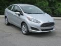 Ingot Silver - Fiesta SE Sedan Photo No. 1