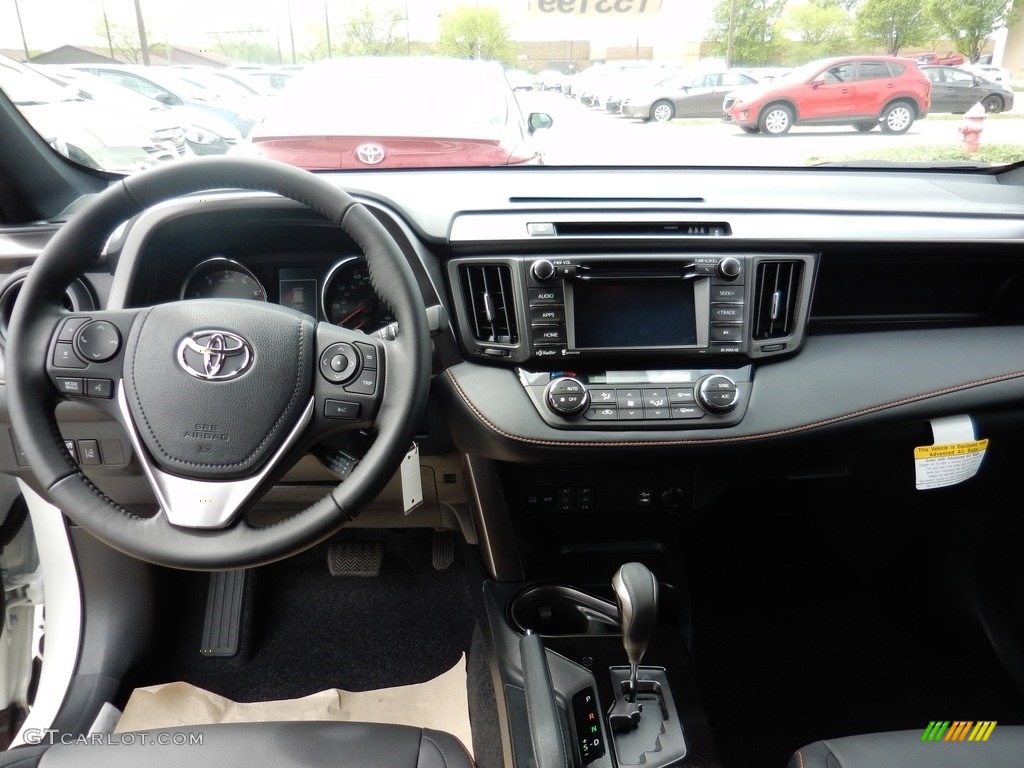 2018 RAV4 SE AWD - Super White / Black photo #5