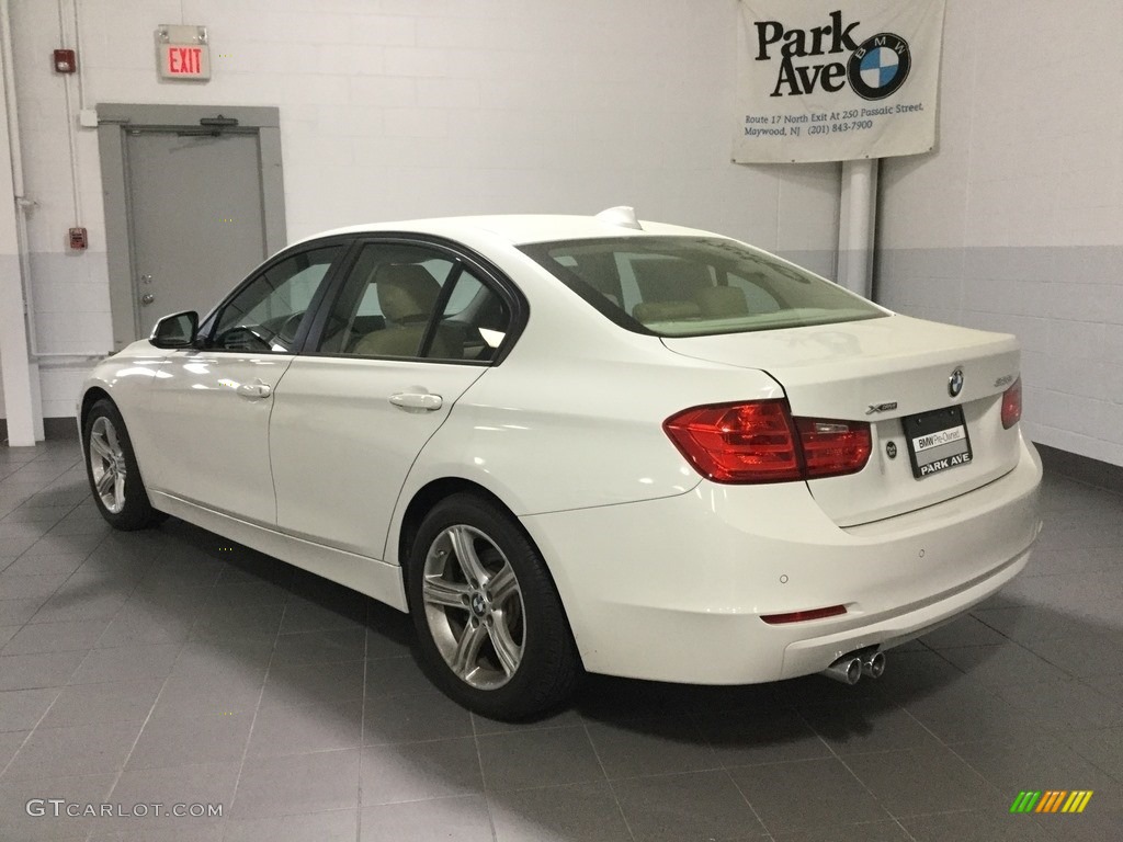 2015 3 Series 328i xDrive Sedan - Alpine White / Venetian Beige photo #3