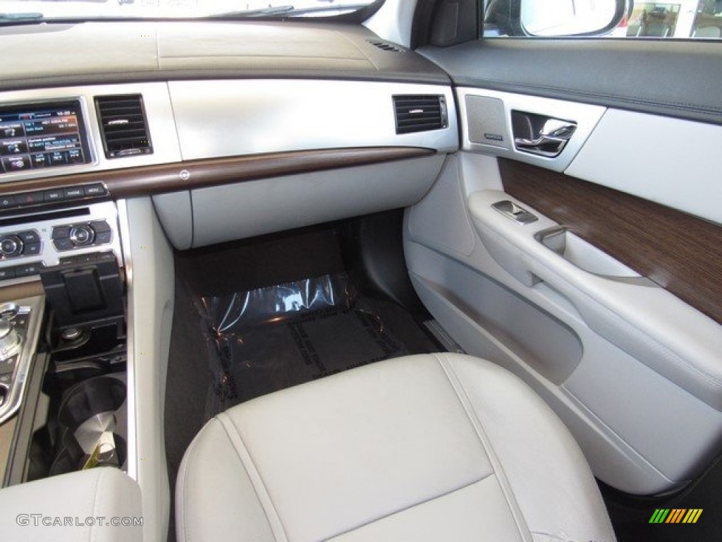 2015 XF 2.0T Premium - British Racing Green Metallic / Dove/Warm Charcoal photo #15