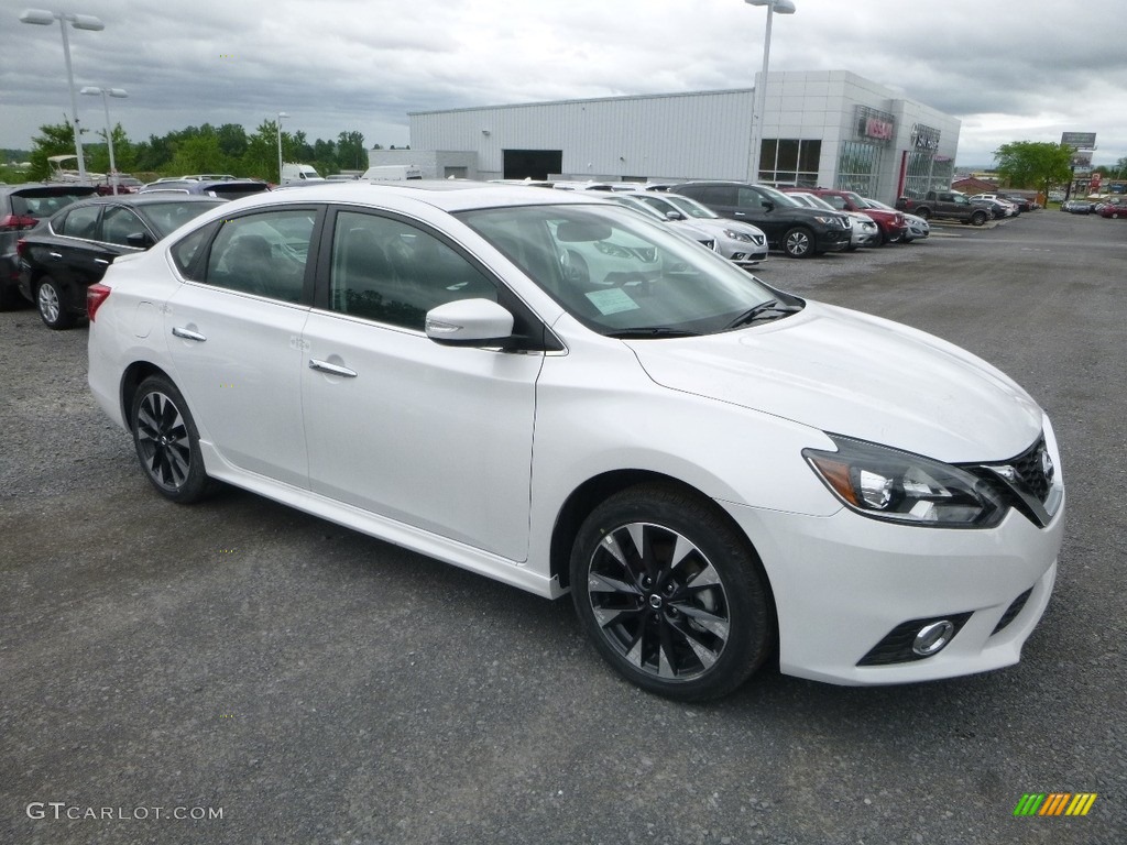 2018 Nissan Sentra SR Turbo Exterior Photos