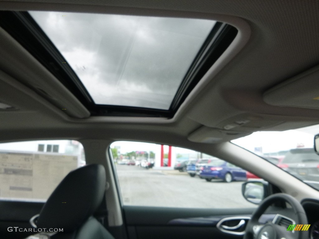 2018 Sentra SR Turbo - Aspen White / Charcoal photo #12