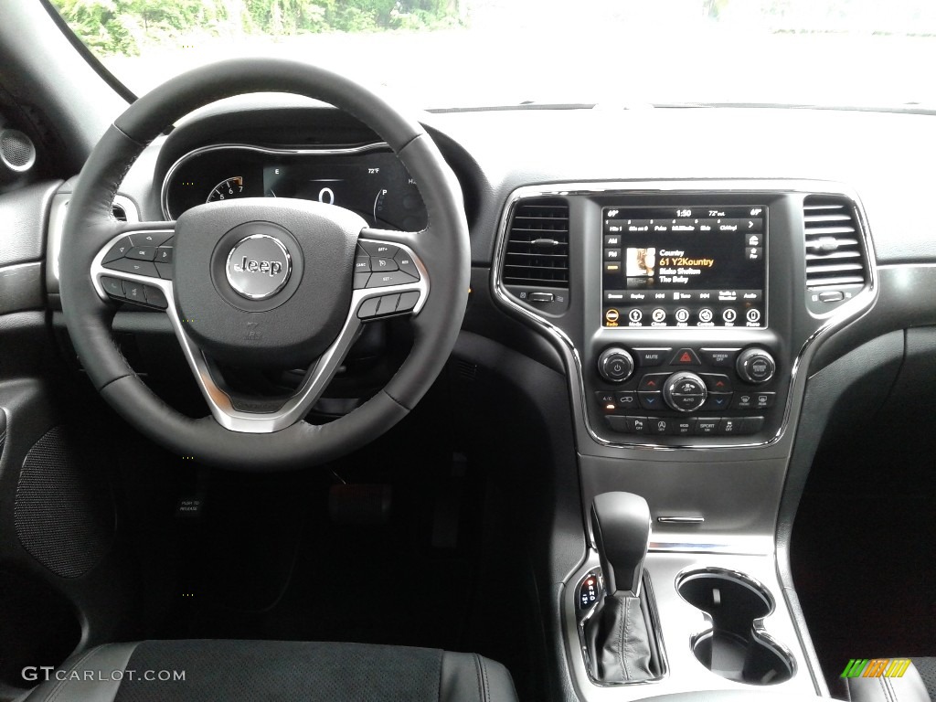 2018 Grand Cherokee Altitude 4x4 - Rhino / Black photo #30